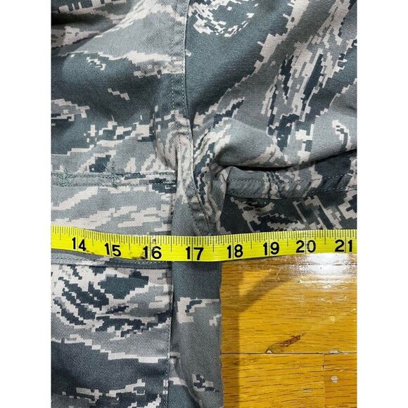 US Military Issued Shirt Mens 32 Large Digital Camo Cargo Pockets Heavy Outdoors - Picture 5 of 6
